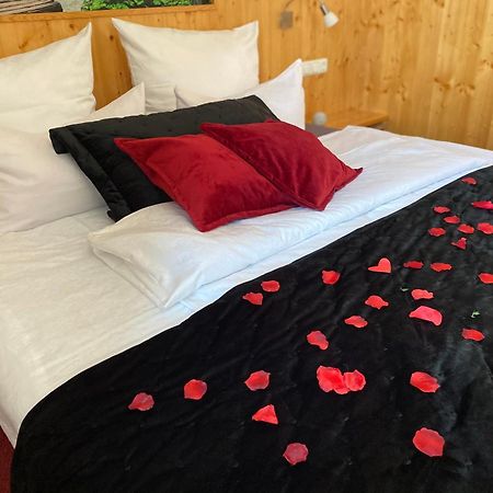 Hotel Wilder Mann Feuchtwangen Ngoại thất bức ảnh