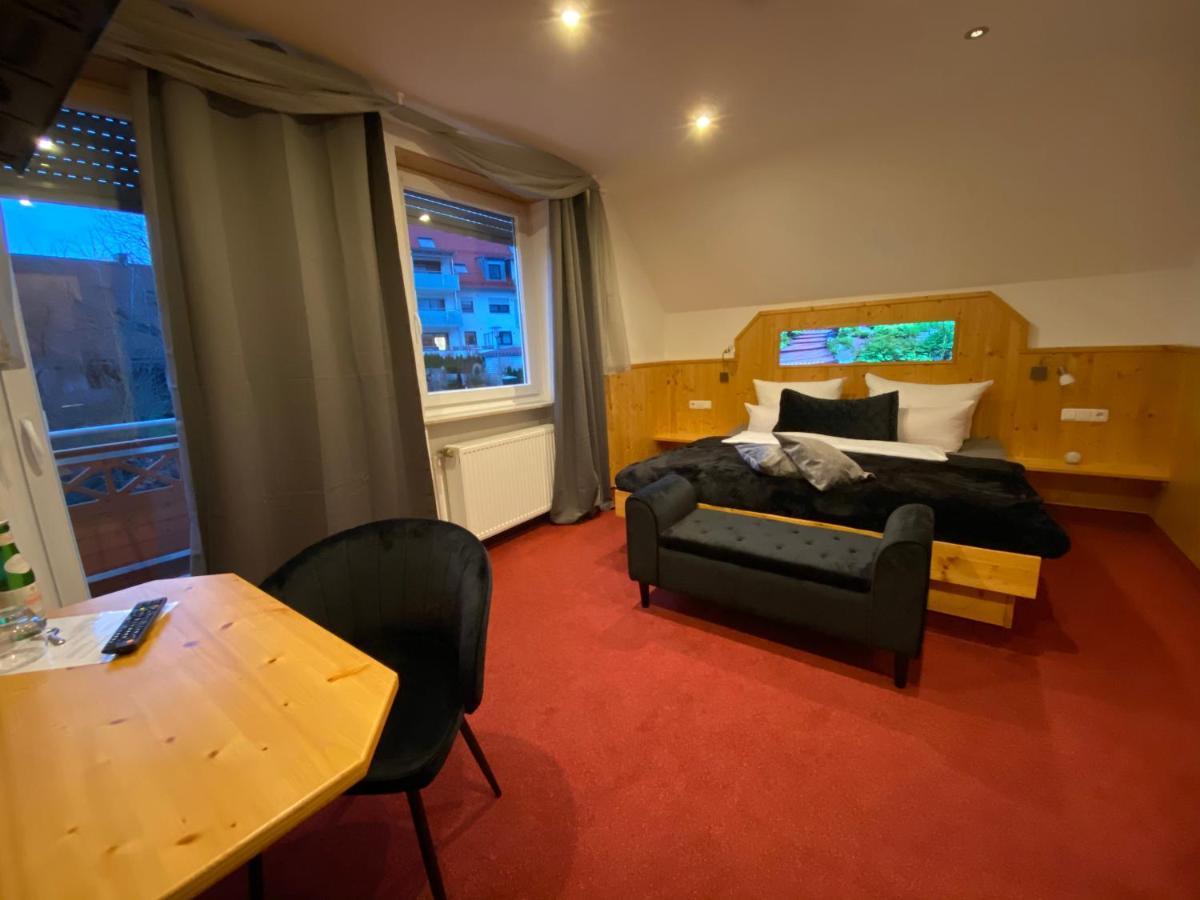 Hotel Wilder Mann Feuchtwangen Ngoại thất bức ảnh