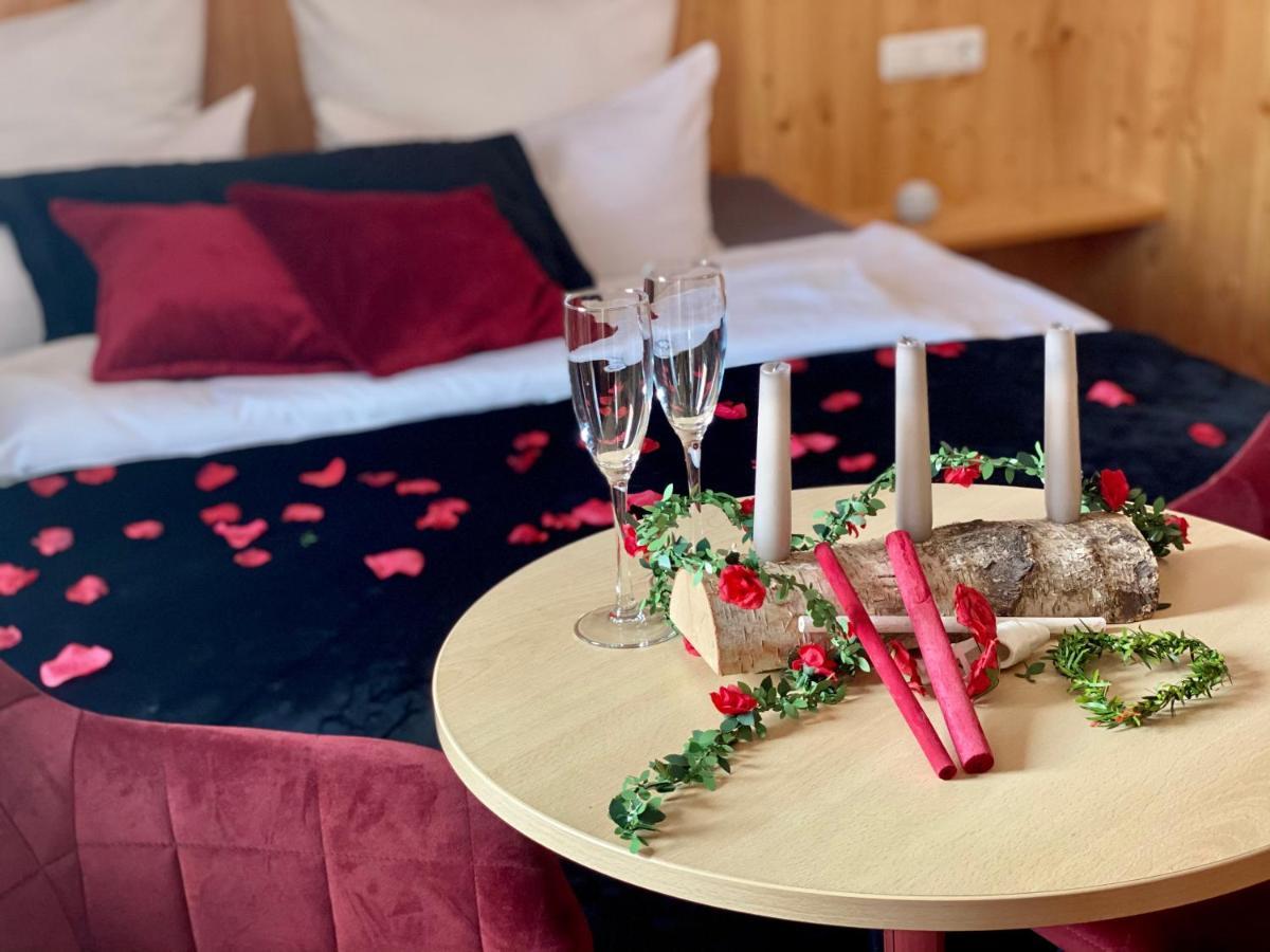 Hotel Wilder Mann Feuchtwangen Ngoại thất bức ảnh