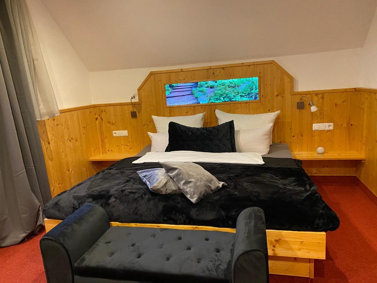 Hotel Wilder Mann Feuchtwangen Ngoại thất bức ảnh