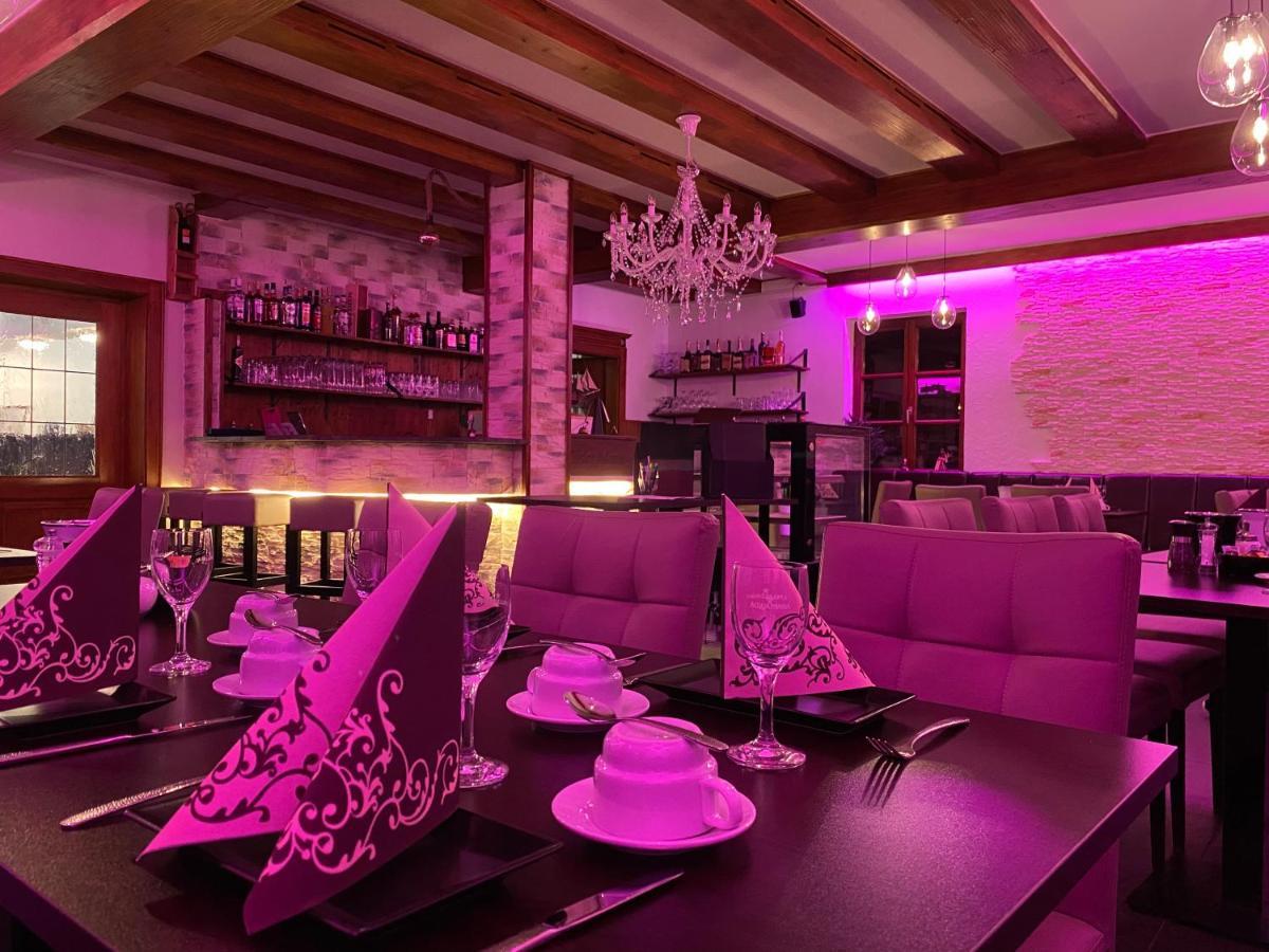 Hotel Wilder Mann Feuchtwangen Ngoại thất bức ảnh