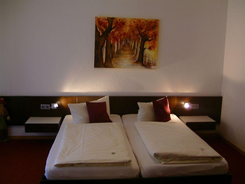 Hotel Wilder Mann Feuchtwangen Ngoại thất bức ảnh